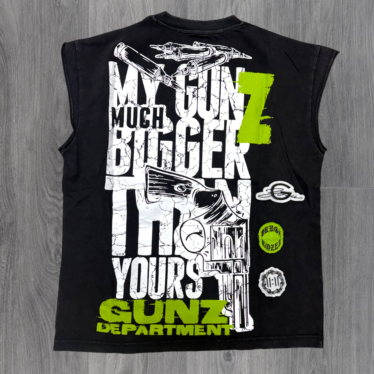 Gunzinii - Sleeveless Top - Black - 1073