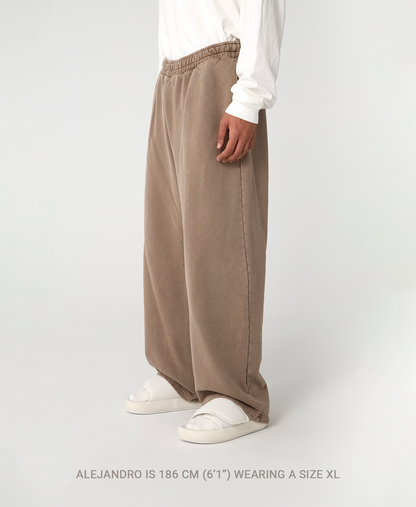 600 GSM 'Carmin' Straight-leg Pants