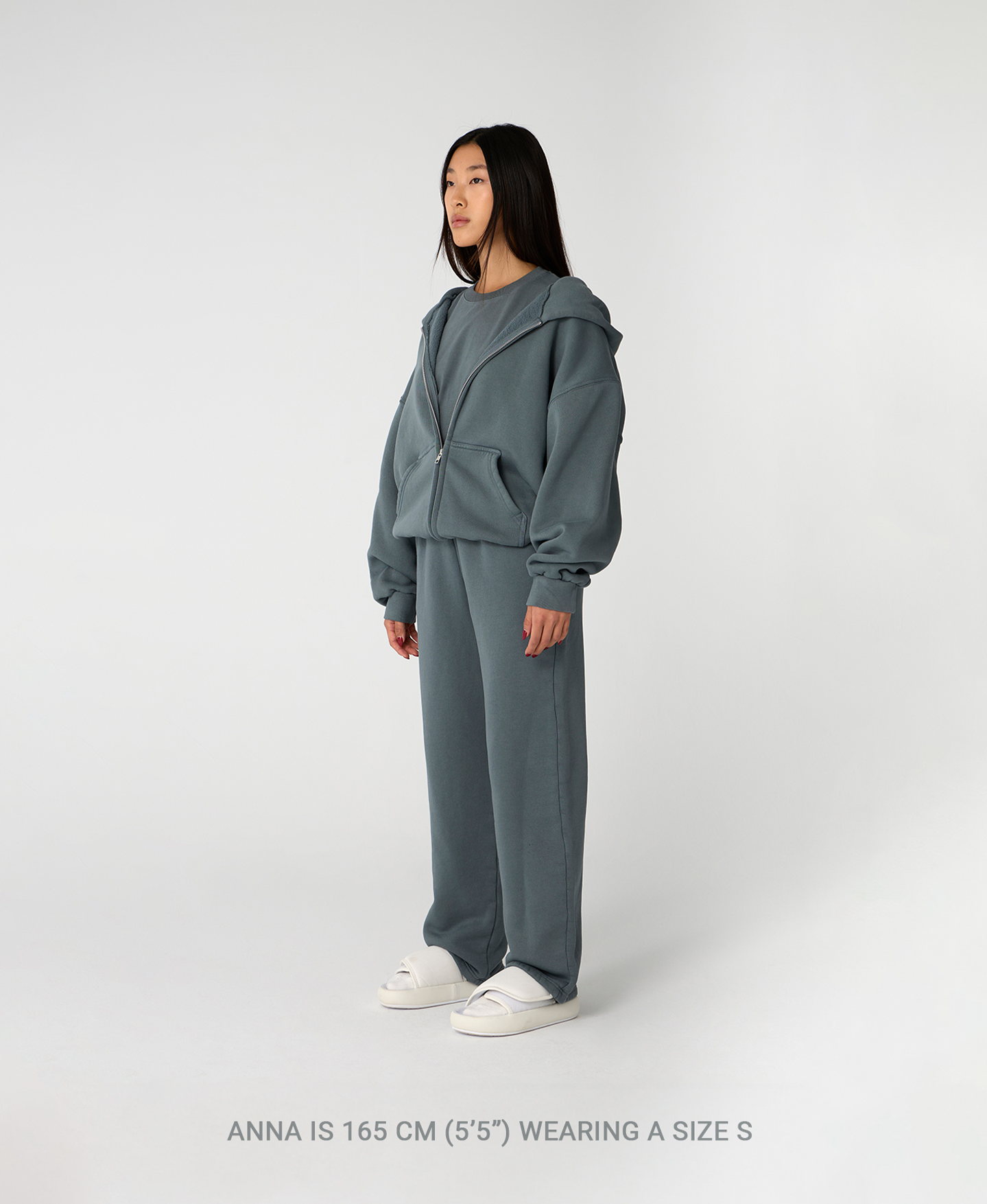 450 GSM 'Navy Blue' Zipper